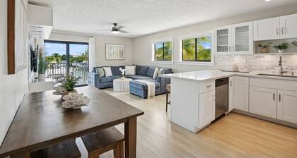 Key Largo Ocean Shore Villa 2 with pool & boat slip