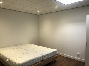 2 habitaciones, wifi gratis, ropa de cama y acceso para silla de ruedas 