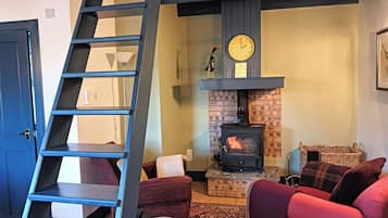 Cottage | Interior