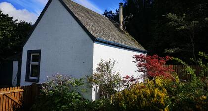 Claymires Bothy Cottage Nr Loch Lomond & Stirling