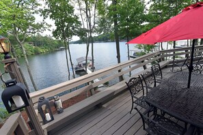 Outdoor dining - Water-Front Yr-Around, Cabin on Lake Nottely (Blairsville)
