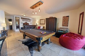 Spielezimmer