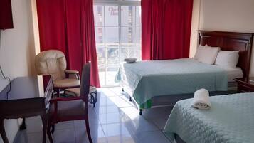 Room | Desk, free WiFi, bed sheets