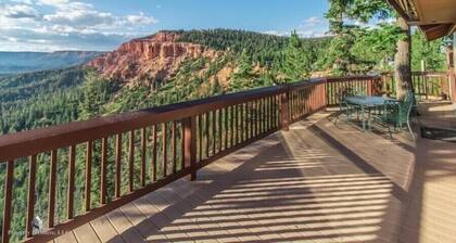 Torrey’s Getaway, 2 bed, 2 bath in the heart of Dixie National Forest.