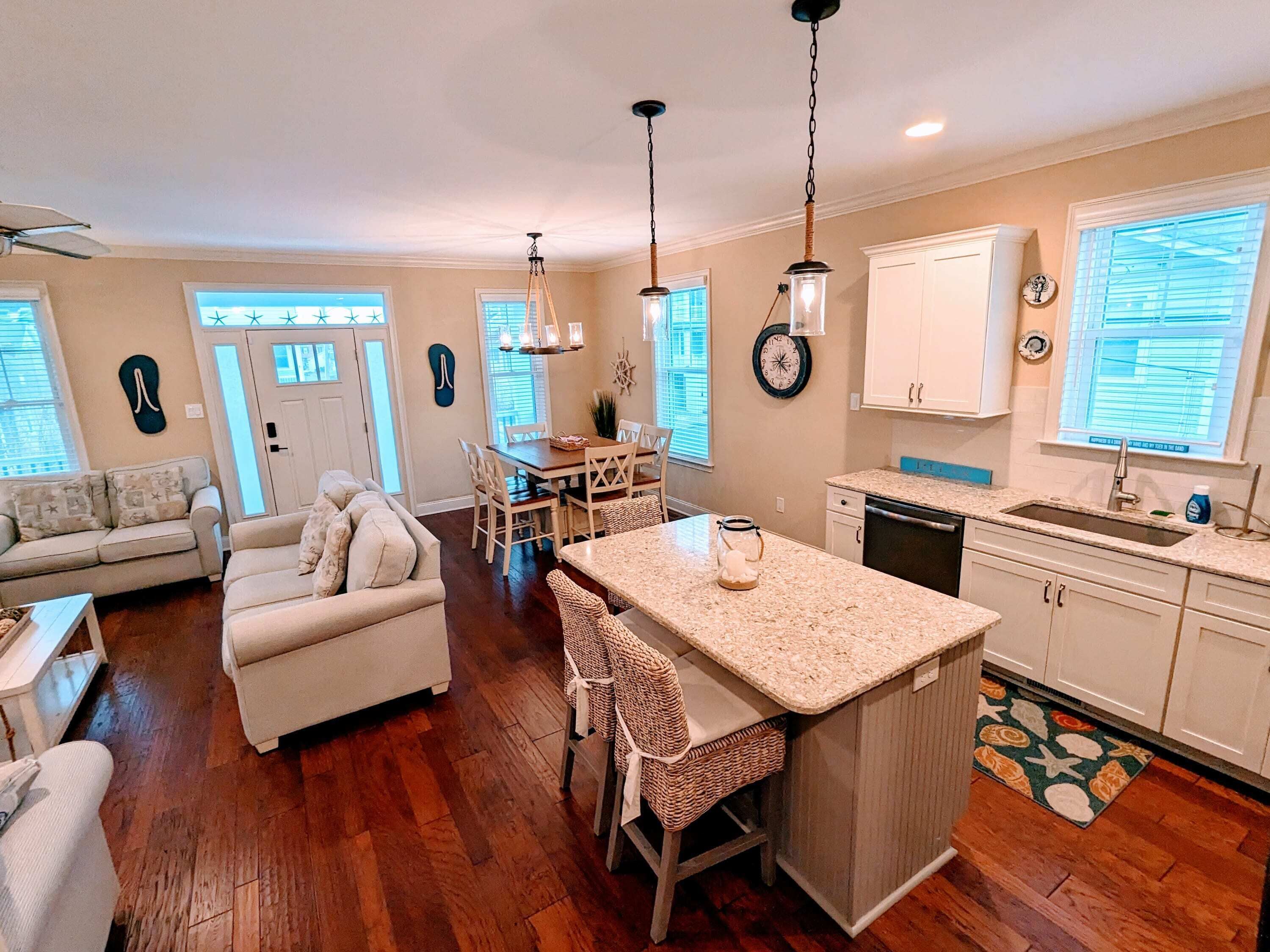 Télévision à écran plat, cheminée, espaces bureaux