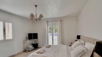 5 slaapkamers, een kluis op de kamer, een strijkplank/strijkijzer