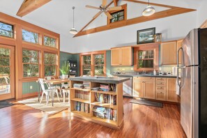 Fridge, microwave, oven, stovetop - Private Cottage by the Lake with Wrap-Around Deck (Bellingham)