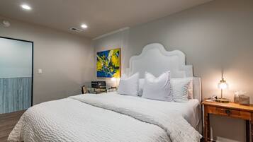 2 bedrooms, desk, iron/ironing board, free WiFi