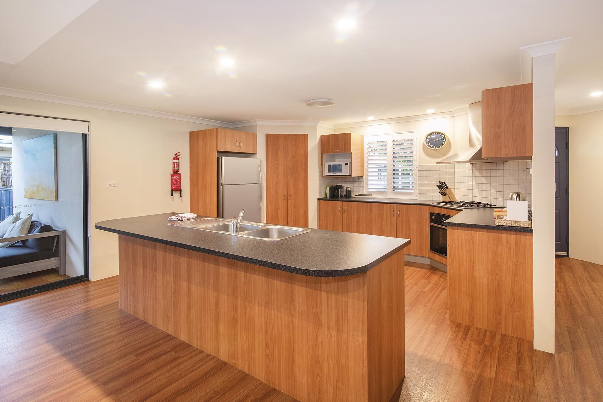 House 02 - The Dunsborough Retreat — image 2