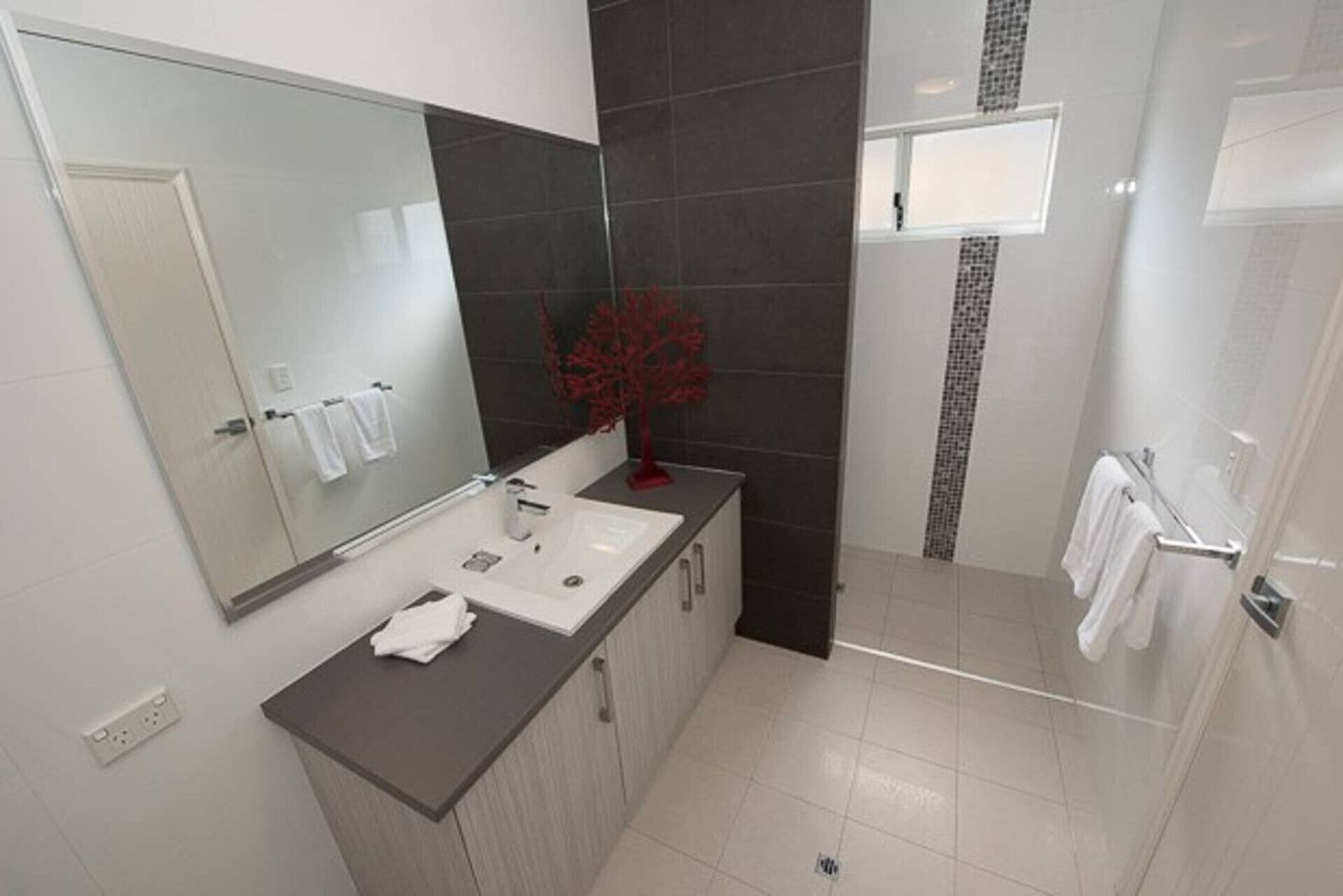 House 03 - Stone's Throw Dunsborough — image 6