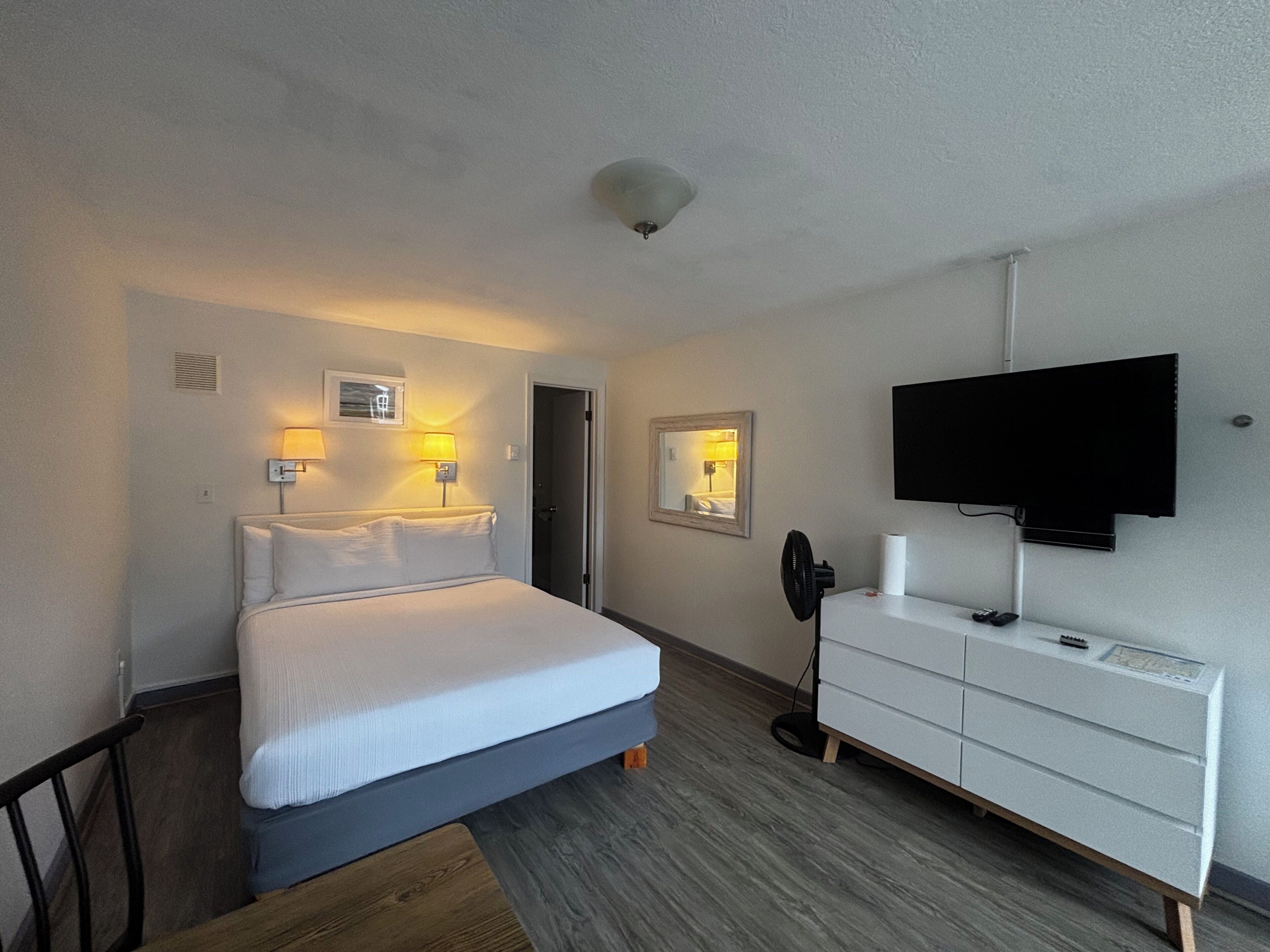 basic studio, 1 queen bed (unit 4) | 1 bedroom, premium bedding, laptop workspace, iron/ironing board