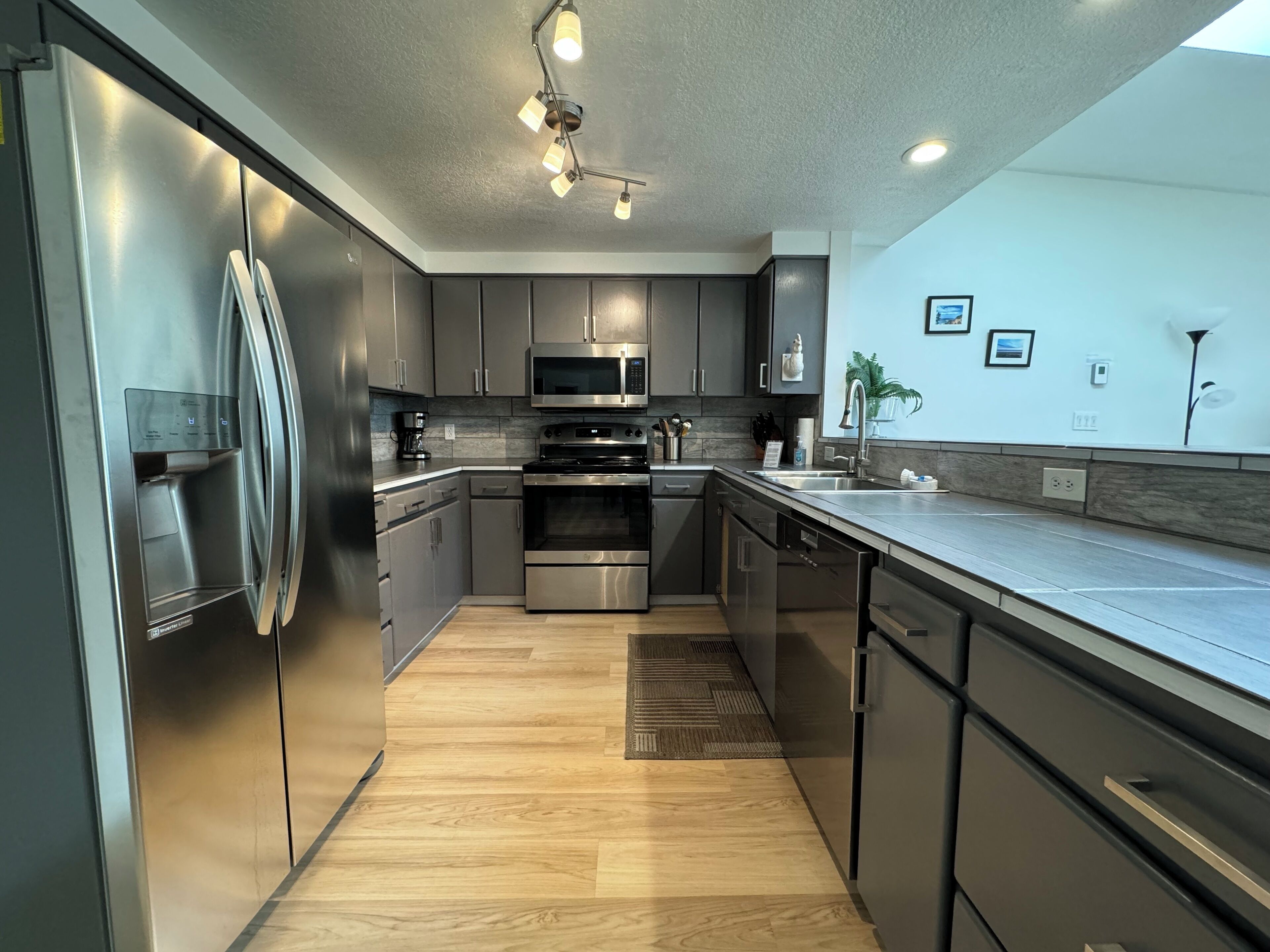 family apartment, 2 bedrooms (owner's suite) | private kitchen | microwave, coffee/tea maker, freezer, paper towels