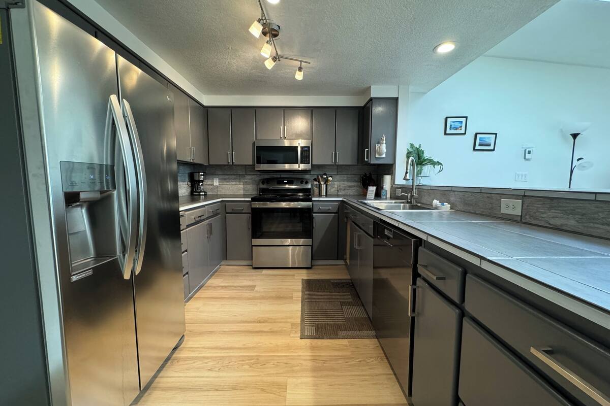 family apartment, 2 bedrooms (owner's suite) | private kitchen | microwave, coffee/tea maker, freezer, paper towels