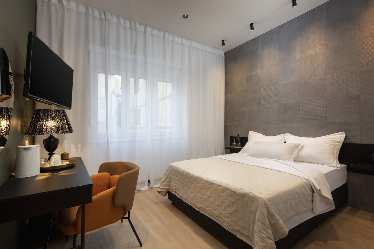 Camera Luxury | Biancheria da letto di alta qualità, una cassaforte in camera
