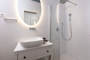 Bathroom - Aborda Rooms (Split)