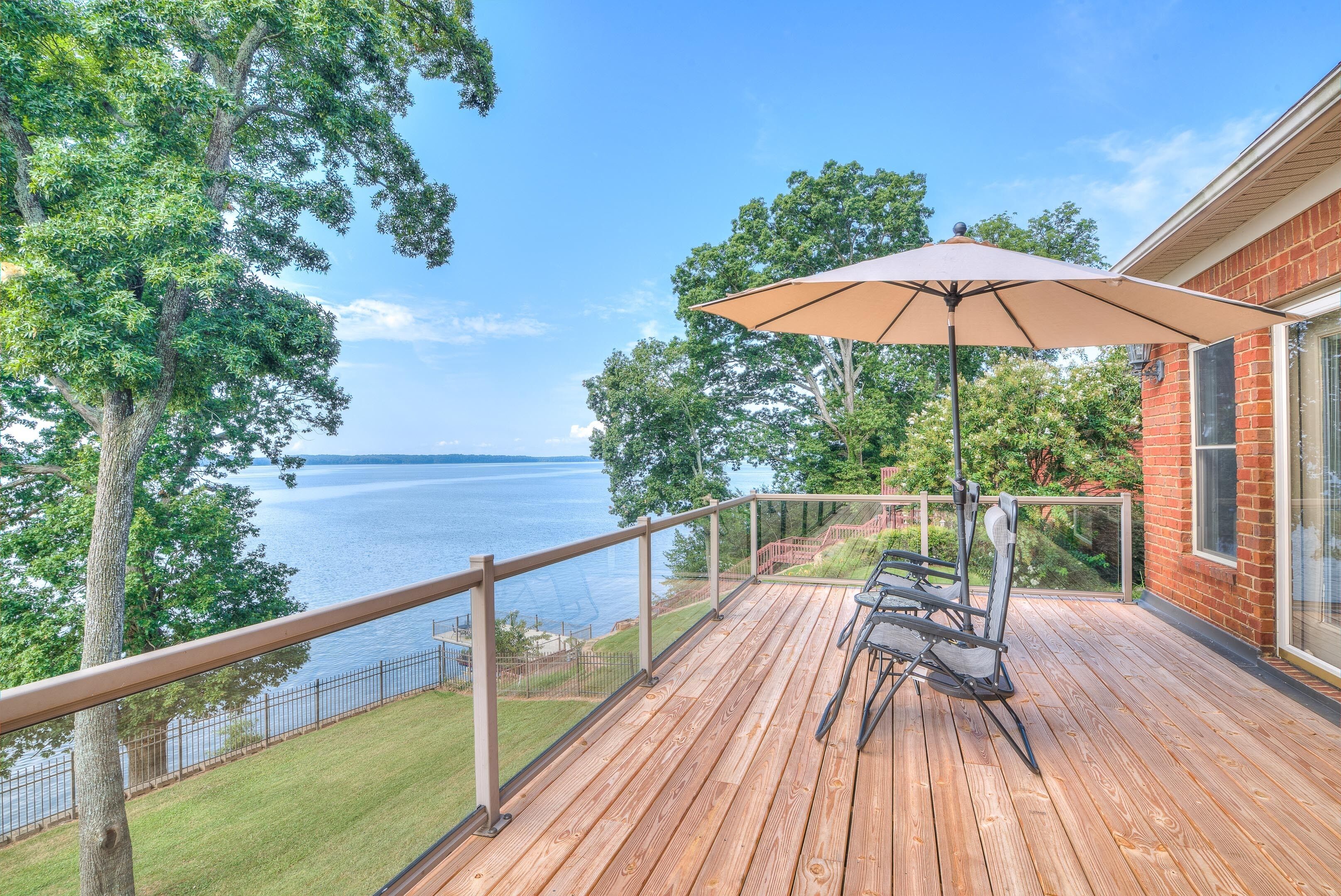 Leisure Time Lake House with Large Boat Dock 