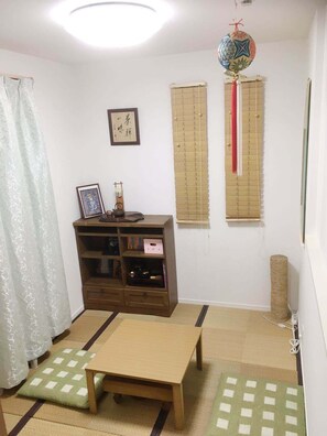 Doppia Design, non fumatori (Japanese Style) | Tende oscuranti, ferro/asse da stiro, Wi-Fi (a pagamento), lenzuola