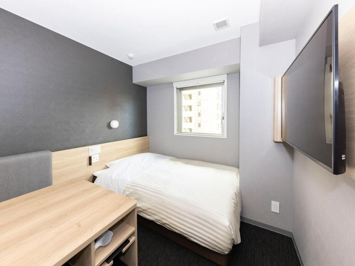 extra room, non smoking | 1 bedroom, desk, laptop workspace, soundproofing