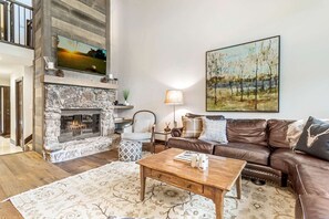 Flat-screen TV, fireplace