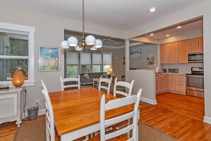 Dining - Cottage located in the middle of the island and amenities. Screened in porch and open concept living (Bald Head Island)