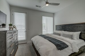 4 bedrooms, travel cot, free WiFi, bed sheets