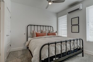 4 chambres, lit parapluie, Wi-Fi gratuit, draps fournis