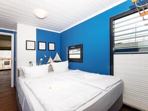 Unclassified image, 4 of 26, button