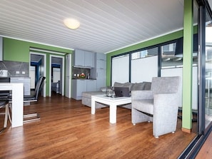 TV - 13. Hausboot Zudar 50 m² - Hausboot Zudar (Kröslin)