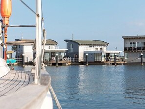 Unclassified image, 2 of 26, button