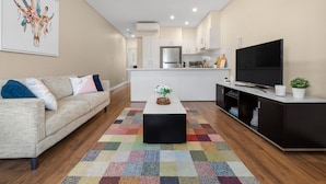 One Bedroom Apartment | 客厅
