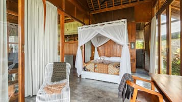 2 室のベッドルーム、デスク、WiFi (無料)、ベッドシーツ