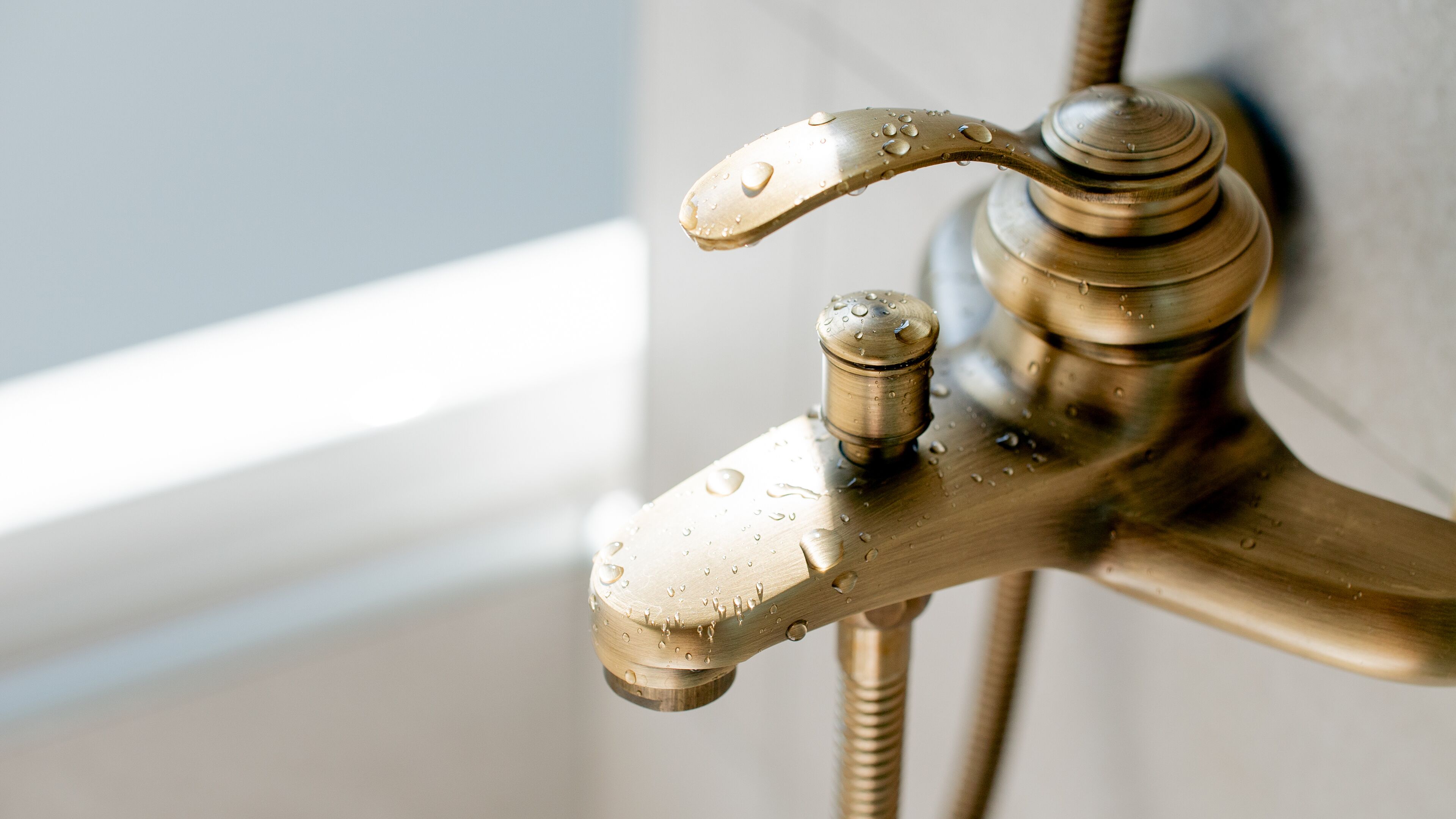 deluxe twin room | bathroom amenities | free toiletries, hair dryer, slippers, towels