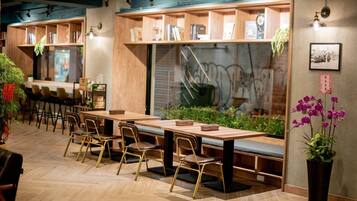 Coin salon dans le hall