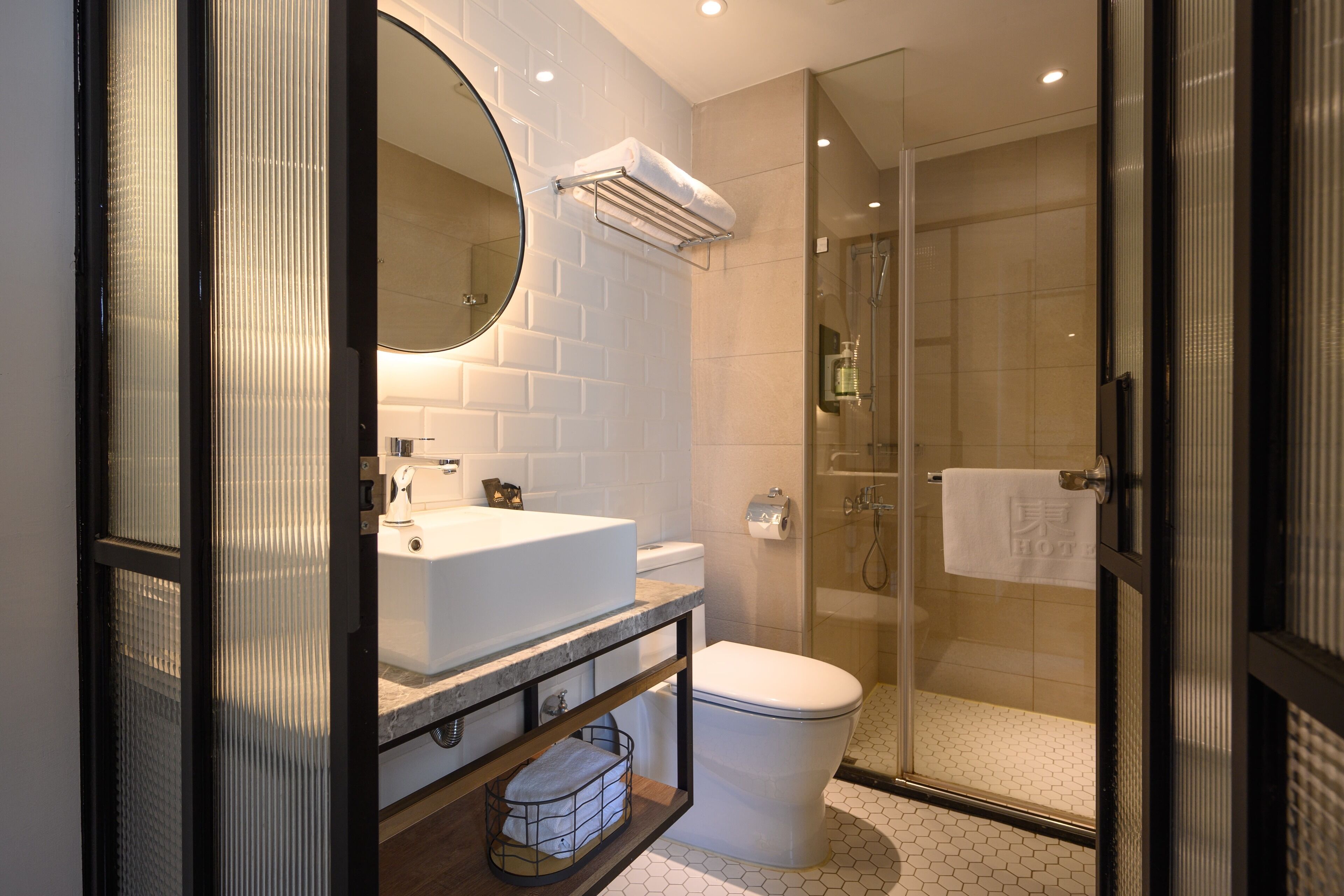 superior double room | bathroom | free toiletries, hair dryer, slippers, towels