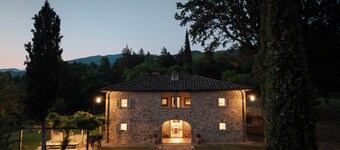 Casale Chiesina 
Villa i Toscana for EKSKLUSIV BRUK av gjesten.

