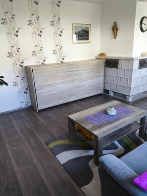 Appartement | Coin séjour | Télévision à écran plat de 42 pouces avec chaînes par satellite