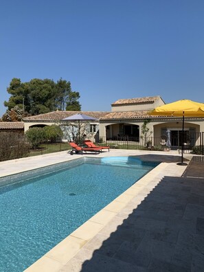 Pool - Maison 190m2 Chambres Climatisées, Piscine Privée, Proche Village (Velleron)