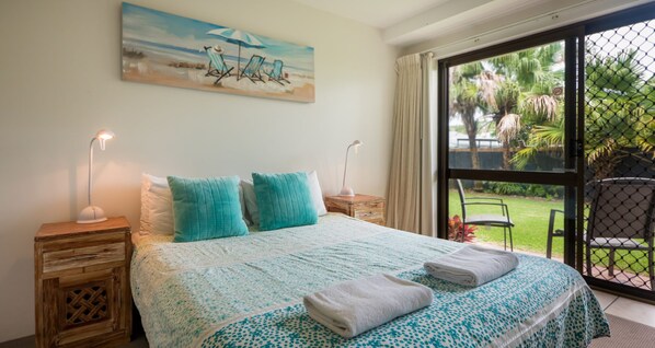 2 bedrooms, bed sheets