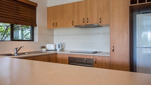 Microwave, dishwasher