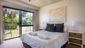 2 bedrooms, bed sheets