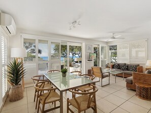 TV - Portofino 1 Beachfront (Noosa Heads)