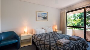 2 bedrooms, bed sheets - The Noosa Apartments 7 (Noosa Heads)
