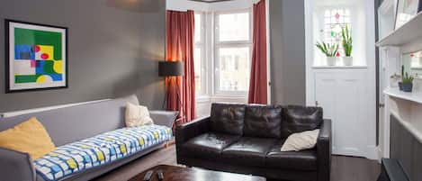 Télévision, cheminée, Netflix, services de streaming