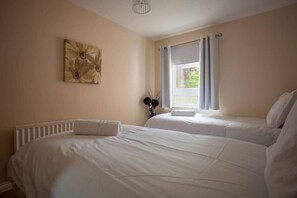 2 slaapkamers, een strijkplank/strijkijzer, wifi, beddengoed
