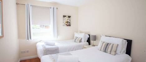 2 bedrooms, iron/ironing board, WiFi, bed sheets