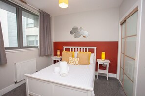 1 bedroom, iron/ironing board, travel cot, WiFi