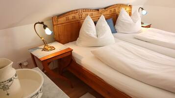 Apartemen, pemandangan kebun | 1 kamar tidur, tempat tidur bayi gratis, Wi-Fi gratis, dan seprai linen