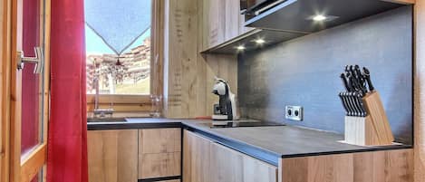 Refrigerador, microondas y lavavajillas