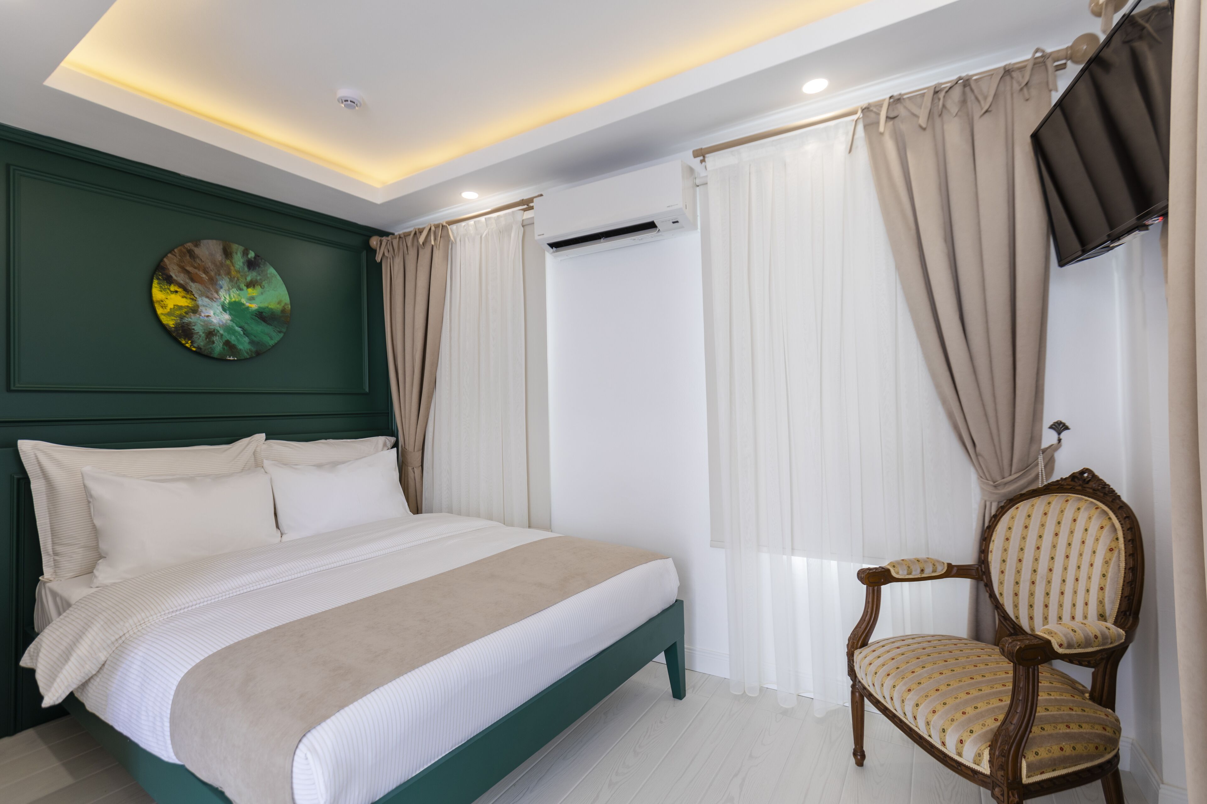 1 bedroom, egyptian cotton sheets, premium bedding, minibar