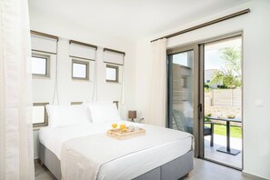 3 bedrooms, in-room safe, iron/ironing board, free WiFi